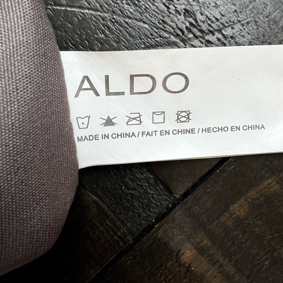 Aldo crossbody/shoulder fringe bag! Taupe Crossbody with Fringe and Keychain. - Picture 8 of 10